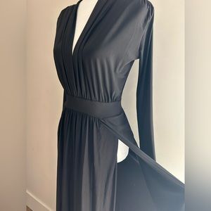 Evening all black low plunge long dress with high slit | all black prom dress